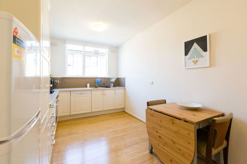 ROSIE, 2BDR St.Kilda Apartment - Accommodation China 2
