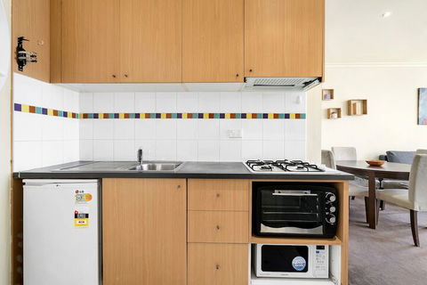 ELIZA, 2BDR Melbourne Apartment - Accommodation Asia 5