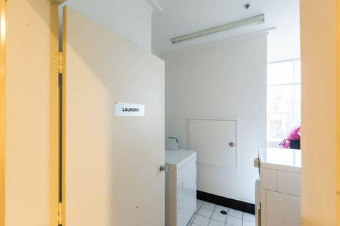 ELIZA, 2BDR Melbourne Apartment - Accommodation Asia 1