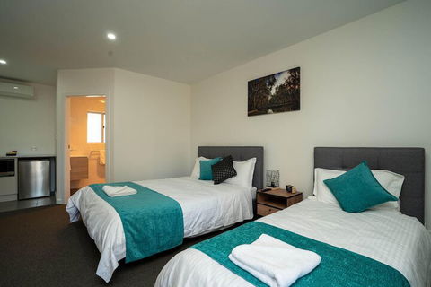 Brolga Hotel Motel - Accommodation Asia 4