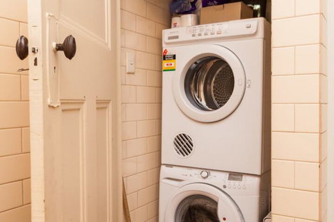 MADELINE, 1BDR Fitzroy Apartment - Accommodation China 2