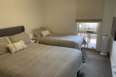 Austral Place 88 Via Merri River - Accommodation Asia 6
