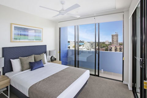 Direct Hotels - Sea Breeze Mooloolaba - Accommodation Asia 3