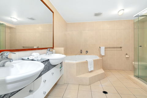 Arlington Apartments - Accommodation Asia 6