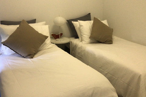 Golding Inn - Accommodation Guide 1