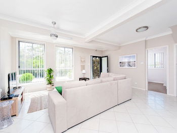 Magnolias At Fingal Bay - Accommodation Asia 0