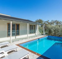 The White Beach House - Accommodation Guide