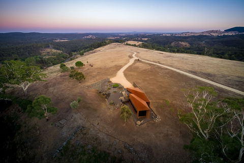Breakneck Gorge Oikos - Accommodation Asia 4