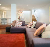 Lake Daylesford Lodge 2 - Accommodation Asia