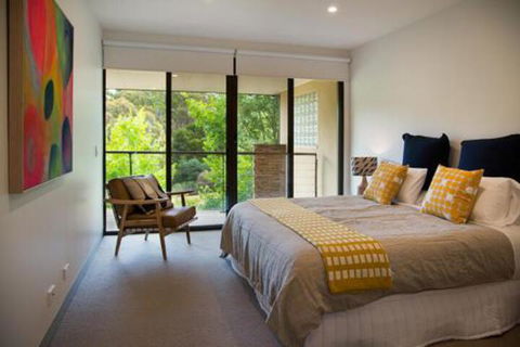 Lake Daylesford Lodge 3 - Accommodation Asia 7