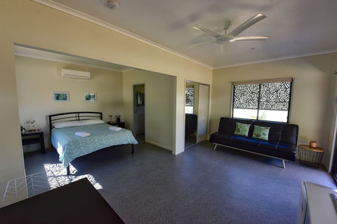 Daintree Peaks ECO Stays - Accommodation Guide 2
