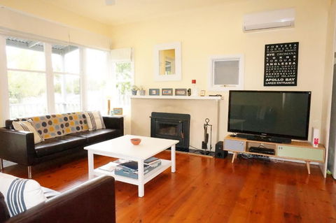 Dinghys Rest - Accommodation Asia 1