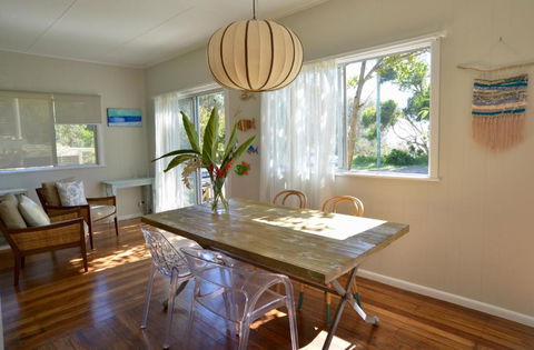 Tallowood Beachfront Cottage - Accommodation Asia 2