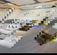 Kirwan 39 - Accommodation Asia