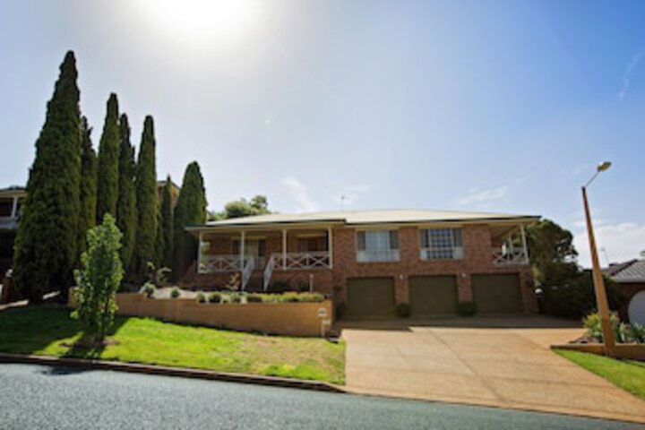 Kooringal NSW Accommodation Asia