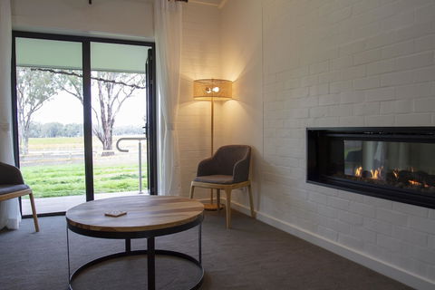 Balgownie Estate Winery Retreat & Restaurant - Accommodation Asia 1