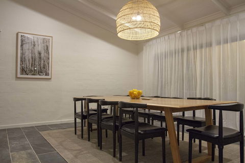 Balgownie Estate Winery Retreat & Restaurant - Accommodation Asia 0