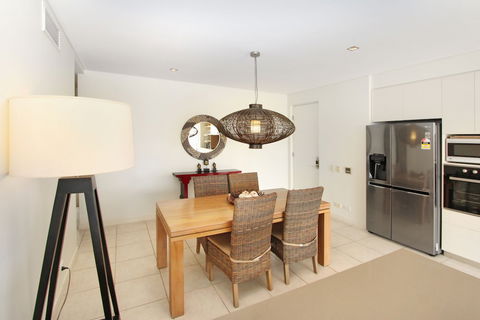 Blue On Blue Apartment 933 - Accommodation Guide 0