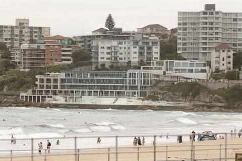 Ocean Front Building On Bondi Beach - Accommodation Guide 3