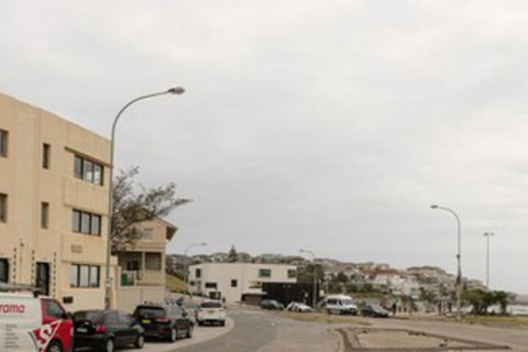Ocean Front Building On Bondi Beach - Accommodation Guide 6