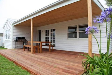 Sorrento Beach Cottages 2 - Accommodation Guide 0