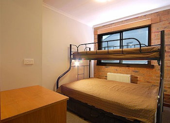 Lawlers 19 - Accommodation Guide 3