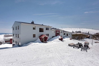 Lawlers 19 - Accommodation Guide 5