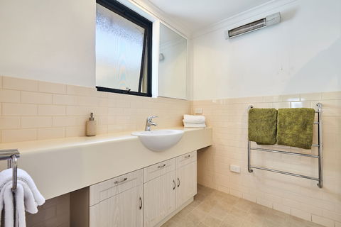 Fremantle Townhouse Unit 4 - Accommodation Asia 5