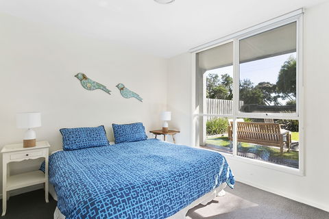 Front Beach House - Accommodation Guide 5