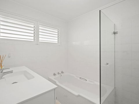 Cumbernauld #12 12 / 12 Terrigal Esp Terrigal - Accommodation Guide 3