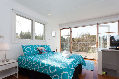 Sunseeker Cottage - Accommodation Guide 3
