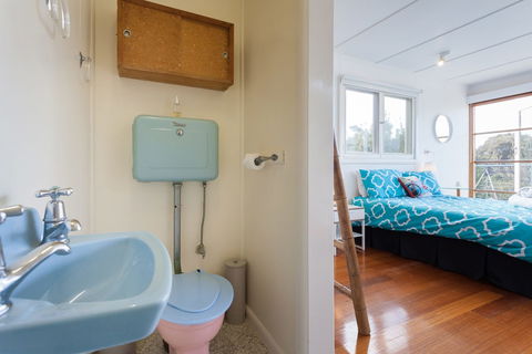 Sunseeker Cottage - Accommodation Guide 2