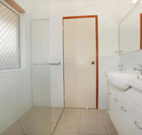 2 Eastern Court Mount Coolum 400 DOLLAR BOND Pet Friendly LINEN INCLUDED