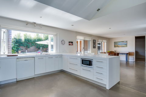 Portsea Place - Accommodation Asia 4