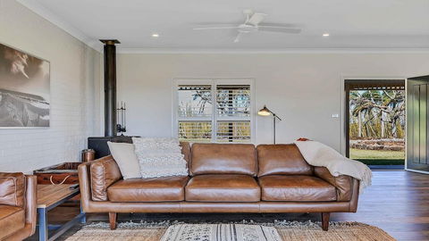 Your Luxury Escape - Paul's Farmhouse - Accommodation Guide 2