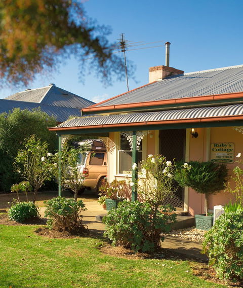 Rubys Cottage - Accommodation Asia 0