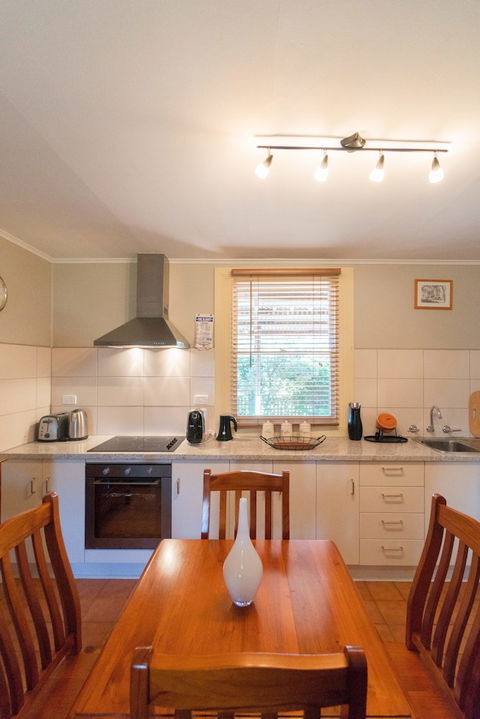 Rubys Cottage - Accommodation Asia 3