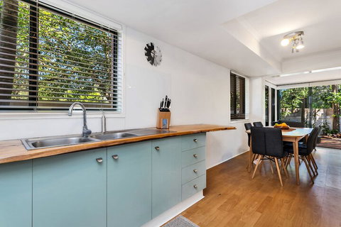 A PERFECT STAY - Mahogany Lodge - Accommodation Guide 3