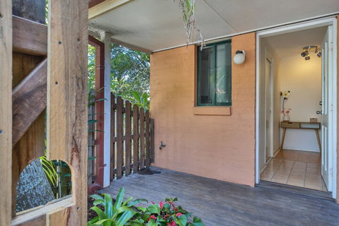 A PERFECT STAY - Mahogany Lodge - Accommodation Guide 1