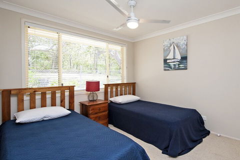 The Bay House 48 Government Road - Accommodation Guide 2