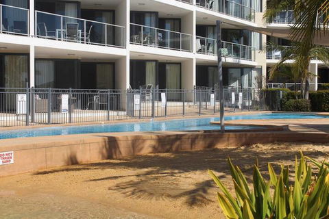 The Boathouse Luxury Apartments - Accommodation Asia 5