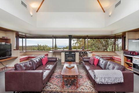 Summer House - Accommodation Asia 2