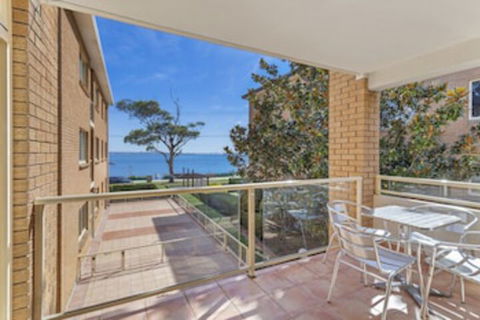 South Pacific Unit 6 Amazing Unit Opposite The Beach. - Accommodation Guide 0