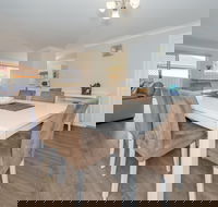 Pebble Pde 1 / 14 Fingal Bay - Accommodation Asia