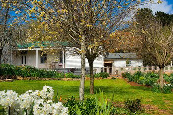 Hillendale West Wing Daylesford - Accommodation Asia 0