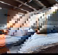 Ironbark - Accommodation Guide