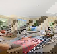 Alpine Vista - Short walk to town centre - Accommodation Asia