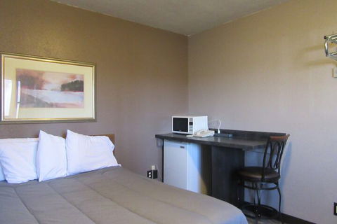 Hepburn Springs Escape Villa 9 - Accommodation Asia 2