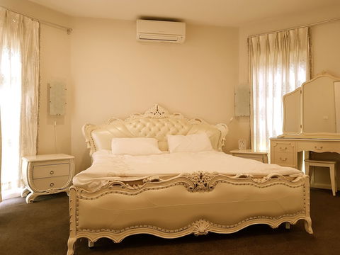 Signature Townhouse In Doncaster - Accommodation Asia 0