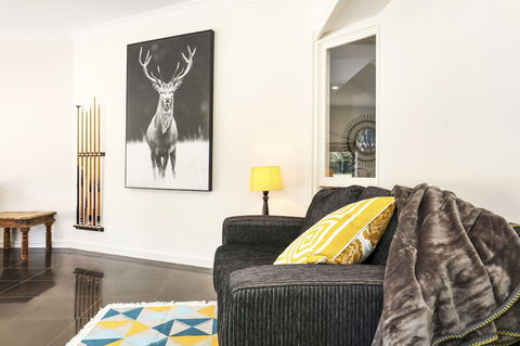 Elk Estate - Accommodation Asia 6